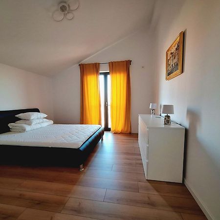 Dalia One Villa Balotesti Exterior photo